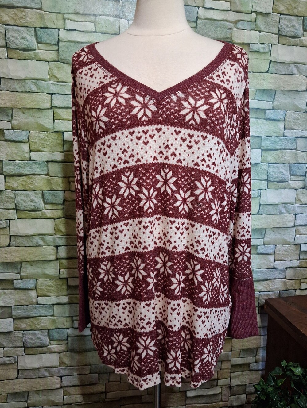 New Maurices Winter Burgundy V-Neck Knit Sweater